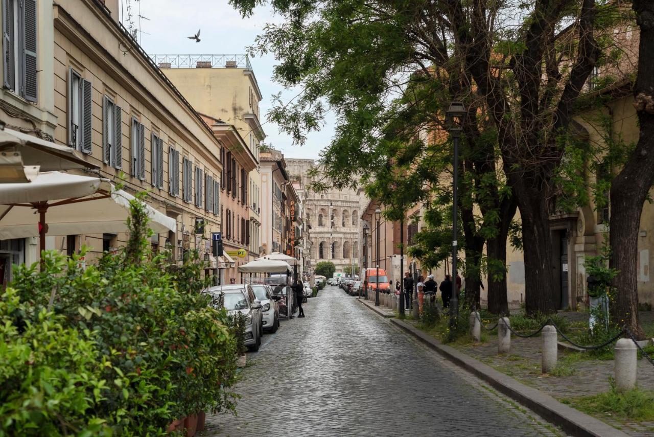 Colosseo&fori Imperiali Wooden Flat *